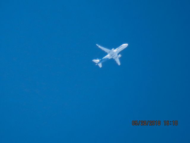 Embraer 175 (N179SY)