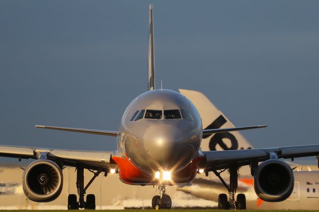 Airbus A321 (VH-VWT)