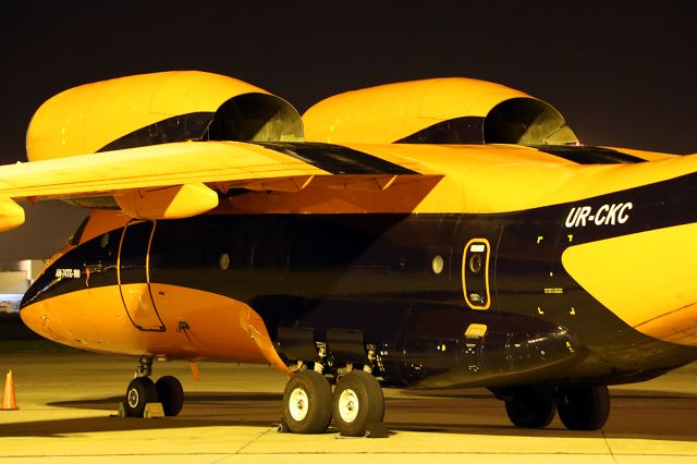 Antonov An-74-200 (UR-CKC)