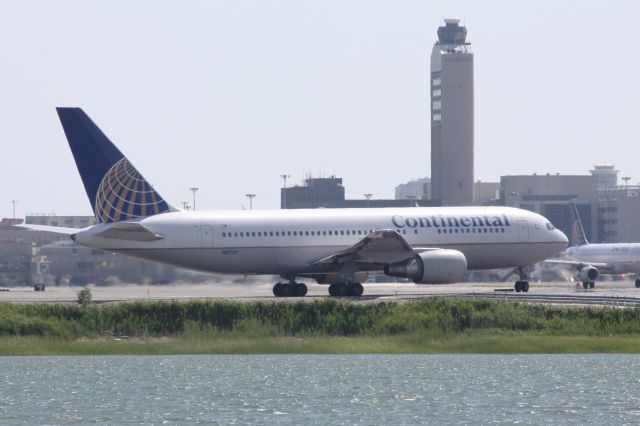 BOEING 767-200 (N67157) - Diversion from EWR due to wind