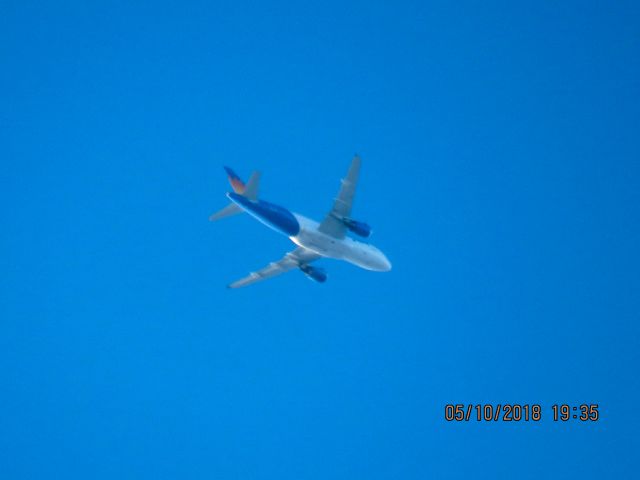 Airbus A319 (N329NV)