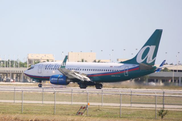 Boeing 737-700 (N281AT) - AirTran Flight 1154 (N281AT) on arrival to Runway 6 at Southwest Florida International Airport following a flight from Indianapolis International Airport