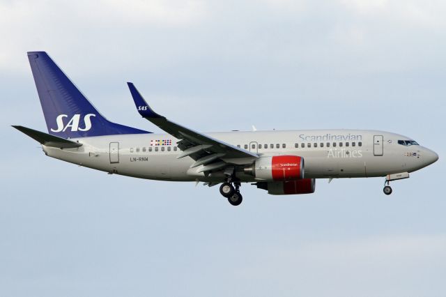 Boeing 737-700 (LN-RNW)