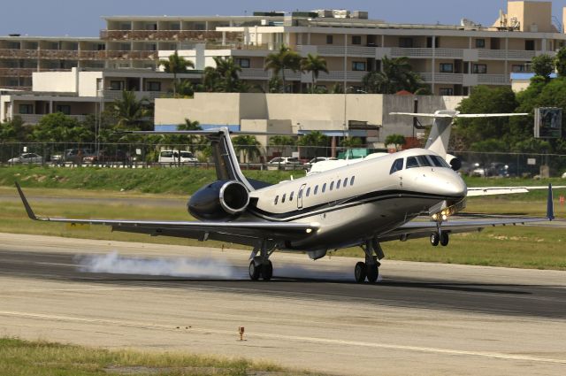 Embraer Legacy 600/650 (D-AZUR)