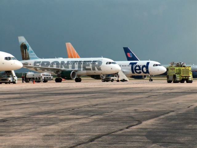 Airbus A319 (FRONTIER) - MDW and ORD weather diversions at RFD