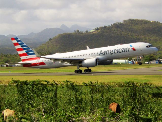 Boeing 757-200 (N187AN)