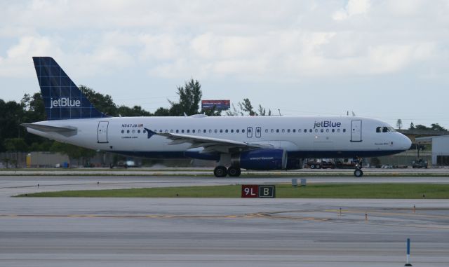 Airbus A320 (N547JB)