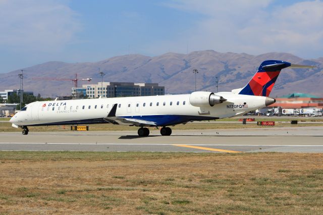 Canadair Regional Jet CRJ-900 (N170PQ)