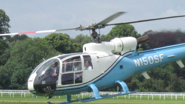 NI50SF — - LANDING AT YORK RACES  17/08/2016