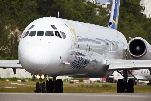 McDonnell Douglas MD-82 (PJ-MDD)