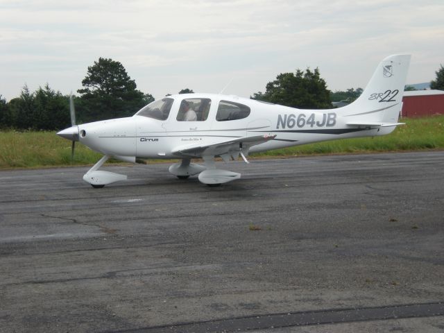 Cirrus SR-22 (N664JB)