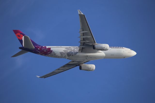 Airbus A330-200 (N389HA)