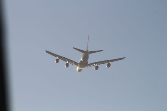Airbus A380-800 (B-6136) - FINAL APPROACH KLAX 24R