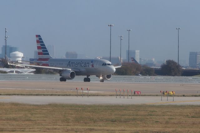Airbus A319 (N9010R)