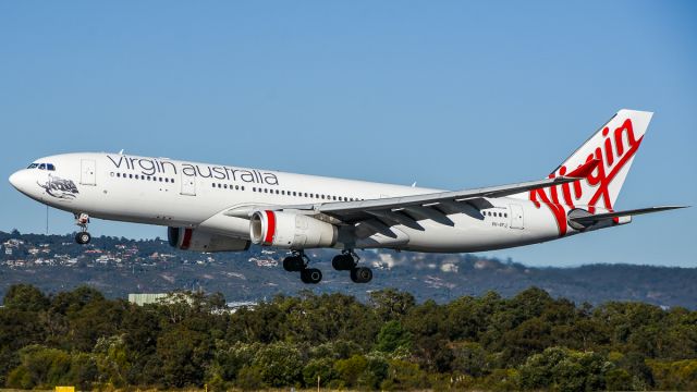 Airbus A330-200 (VH-XFJ)