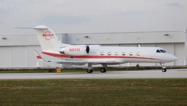 Gulfstream Aerospace Gulfstream IV (N857ST) -  Departing from Fort Lauderdale Hollywood International Airport this evening the 21st of October, 2018.