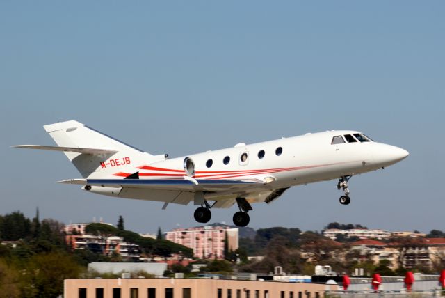 Dassault Falcon 20 (M-DEJB)