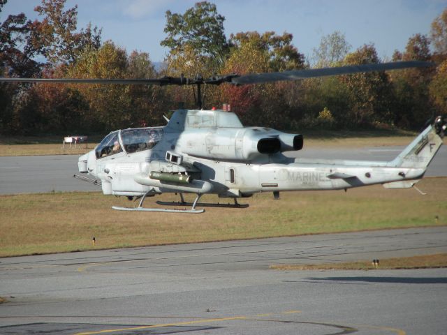 16-5393 — - U.S. Marines AH-1W Cobra, HMLA-269 form Jacksonville NC stopped by for a visit.