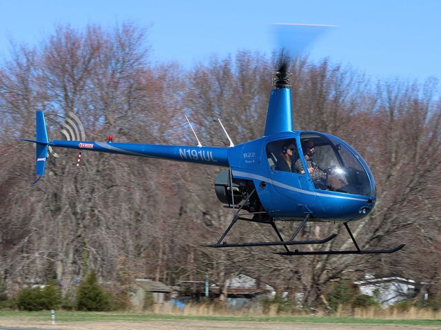 Robinson R-22 (N191UL)