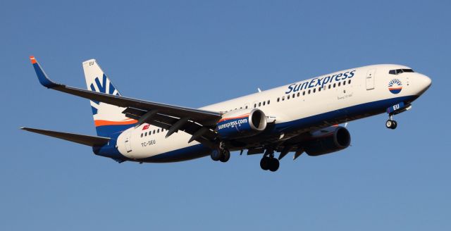 Boeing 737-800 (TC-SEU)