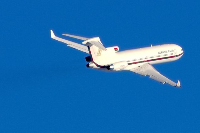 BOEING 727-200 (XT-BFA)