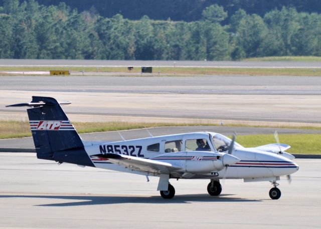 Piper PA-44 Seminole (N8532Z)