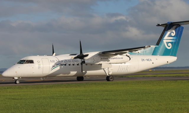 de Havilland Dash 8-300 (ZK-NEF)