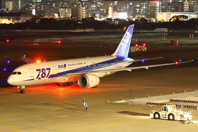 Boeing 787-8 (JA819A)