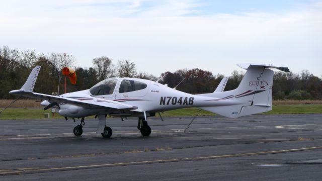 Diamond Twin Star (N704AB)