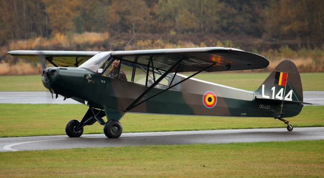 Piper L-21 Super Cub (OO-LOT)