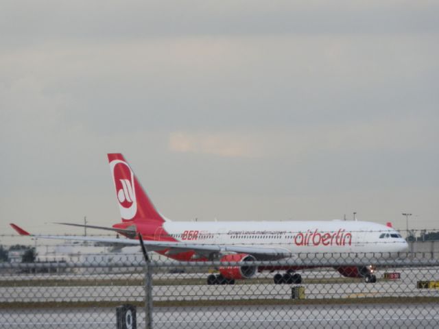 Airbus A330-200 (D-ALPI)