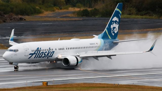 Boeing 737-800 (N569AS) - Alaska Airlines ASA/AS89 from Anchorage (PANC/ANC) br /Photo date: 9/30/24br /Upload date: 11/1/24