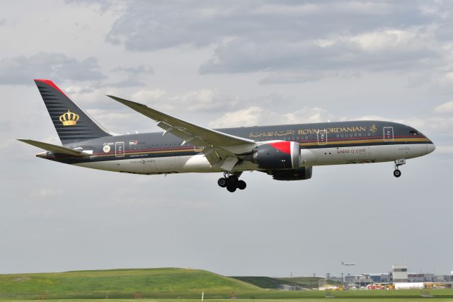 Boeing 787-8 (JY-BAB) - 05-05-23 10-C