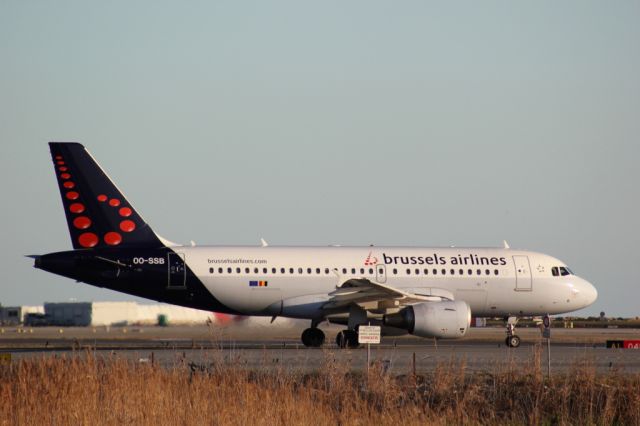 Airbus A319 (OO-SSB)