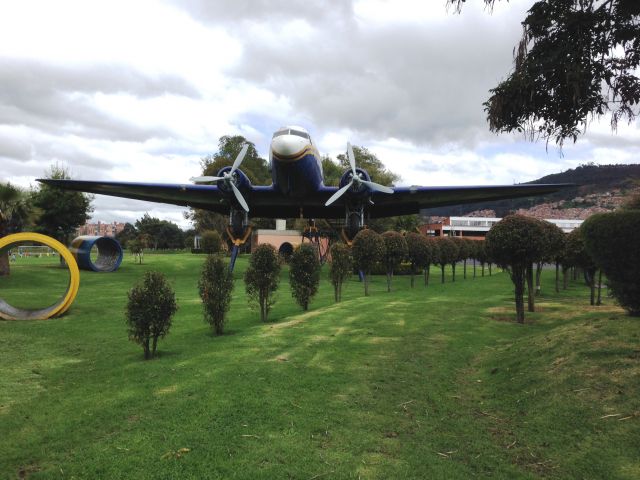 Douglas DC-3 (N75T) - This plane is in the La Salle School in Bogota. Until 10 years ago, probably, a technician started its engines in the actual place.