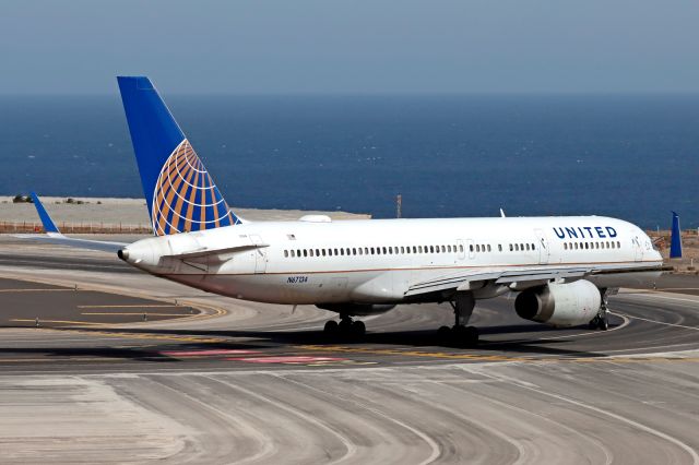 Boeing 757-200 (N67134)