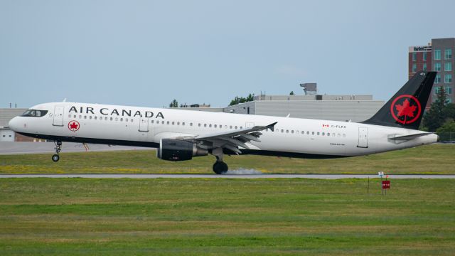 Airbus A321 (C-FLKX)