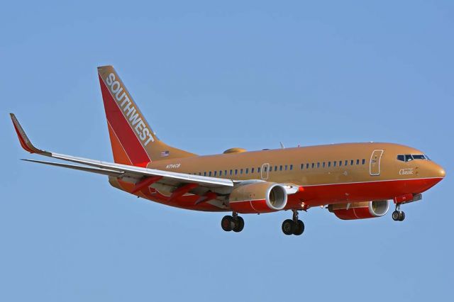 Boeing 737-700 (N714CB) - Southwest Boeing 737-7H4 N714CB Classic at Phoenix Sky Harbor on July 31, 2018.