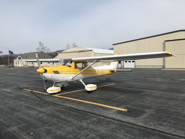 Cessna 152 (N757NN)