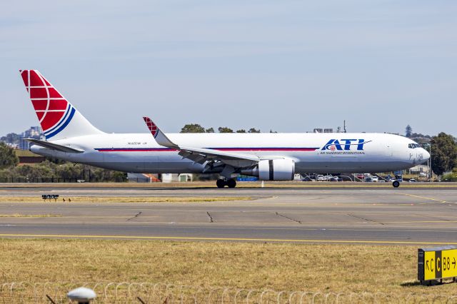 BOEING 767-300 (N395CM) - Air Transport International (N395CM) Boeing 767-323(ER)(BDSF)(WL) taxiing at Sydney Airport.