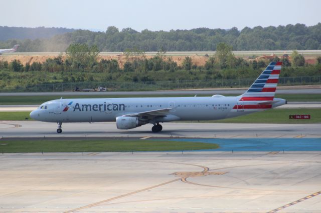 Airbus A321 (N179UW)