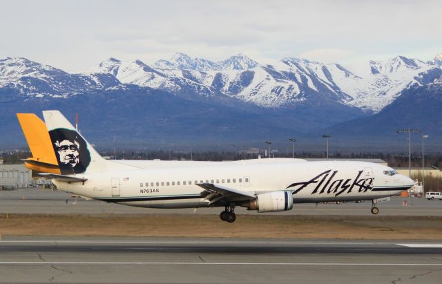 BOEING 737-400 (N763AS)