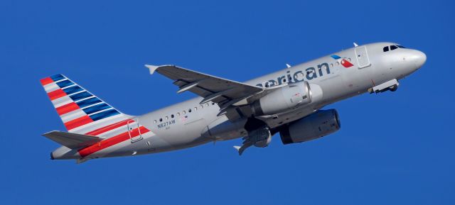 Airbus A319 (N827AW) - phoenix sky harbor international airport 17JAN20