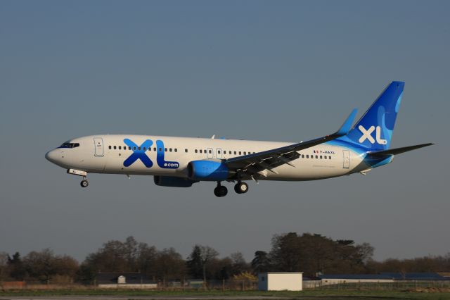 Boeing 737-800 (F-HAXL)