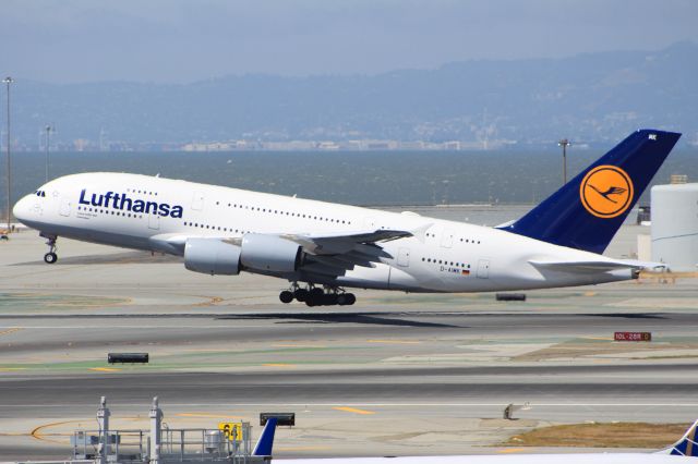 Airbus A380-800 (D-AIMK)