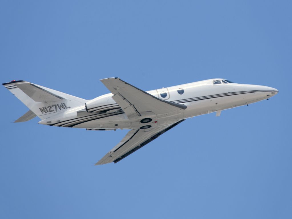 Dassault Falcon 20 (N127WL)