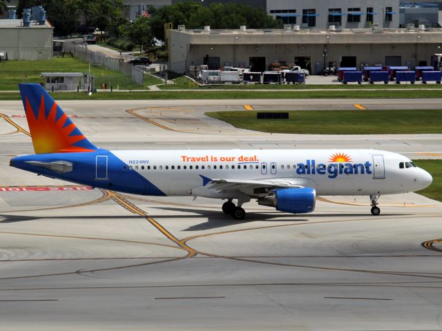 Airbus A320 (N224NV)