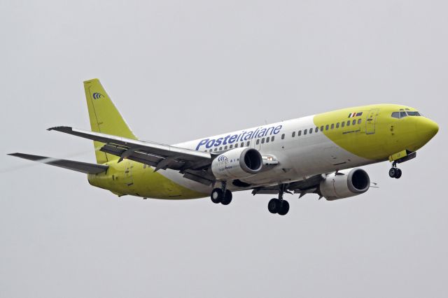 BOEING 737-400 (EI-ELZ)