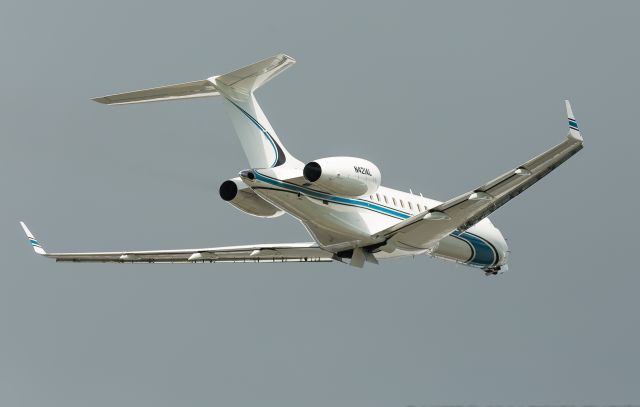 Bombardier Global Express (N421AL)