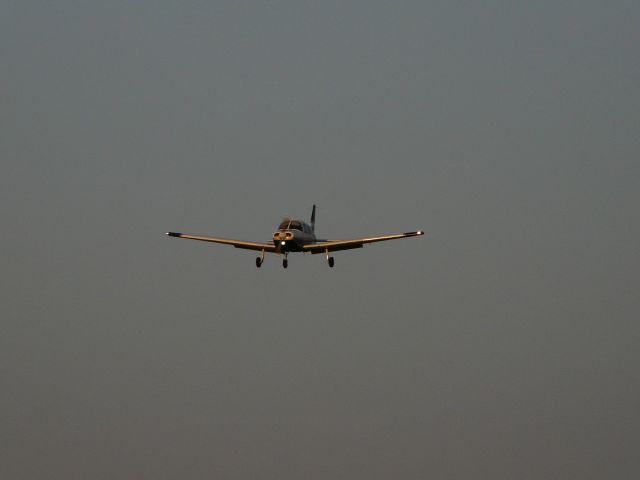 Piper Cherokee (N440ND)